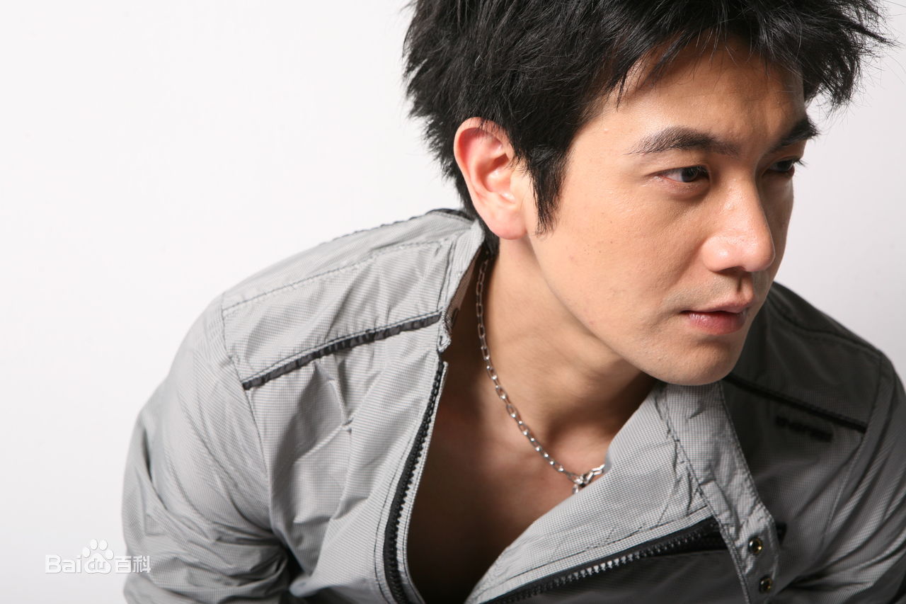 http://www.newswatch247.com/pics/star/pic/fa5816db8eb4e9063f98a54116d97348.jpg