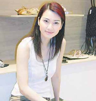 http://www.newswatch247.com/pics/star/pic/fa837e3c22b96cfd146bfca5b54dc7ff.jpg