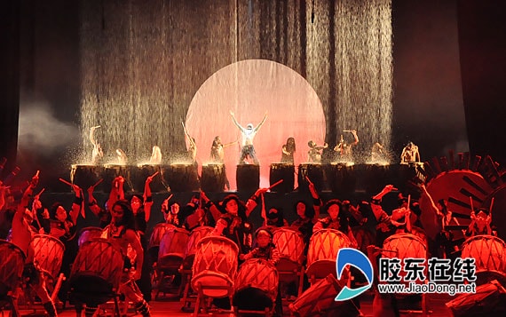 http://www.newswatch247.com/pics/star/pic/fb320d6be7a519c9d49df8b14d4b57a5.jpg