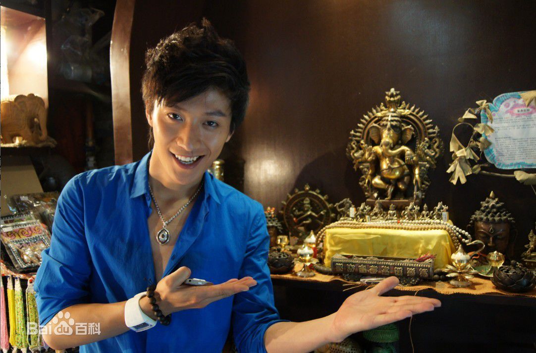 http://www.newswatch247.com/pics/star/pic/fbb921d196da9e797a0e818f0af69a4b.jpg