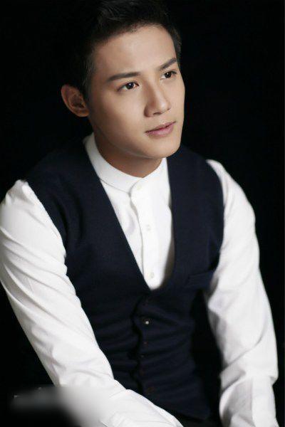 http://www.newswatch247.com/pics/star/pic/fc1fad329f501cdb702ef6a4cb2b4c58.jpg