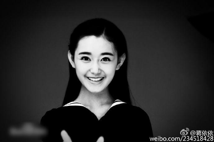 http://www.newswatch247.com/pics/star/pic/fd5153a8094090795fbd185035876e96.jpg