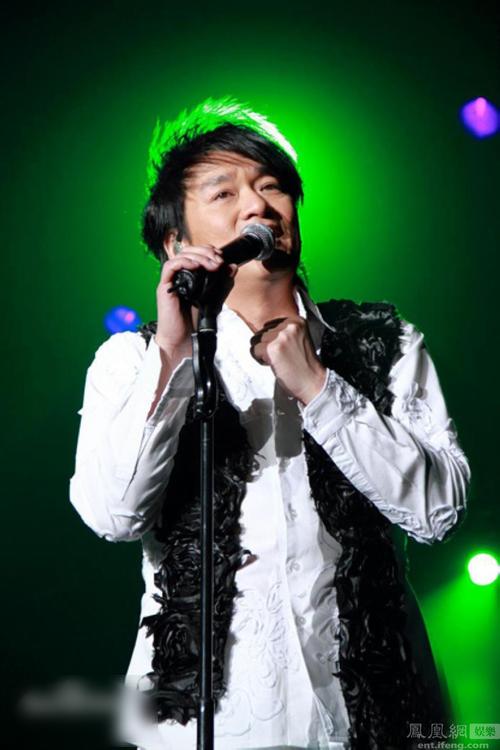 http://www.newswatch247.com/pics/star/pic/fd828f59f2cda3febf34e38695b8105b.jpg