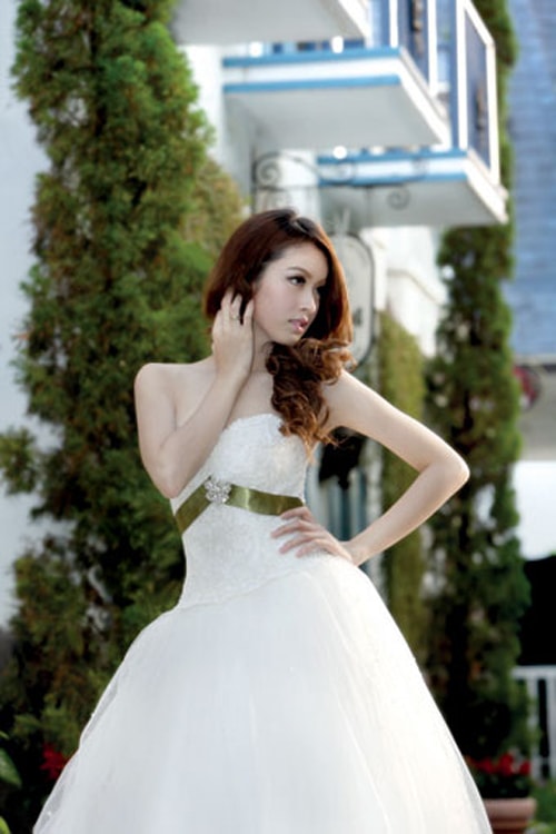 http://www.newswatch247.com/pics/star/pic/fdb2bd8a89e04eee66b527099da14a3a.jpg